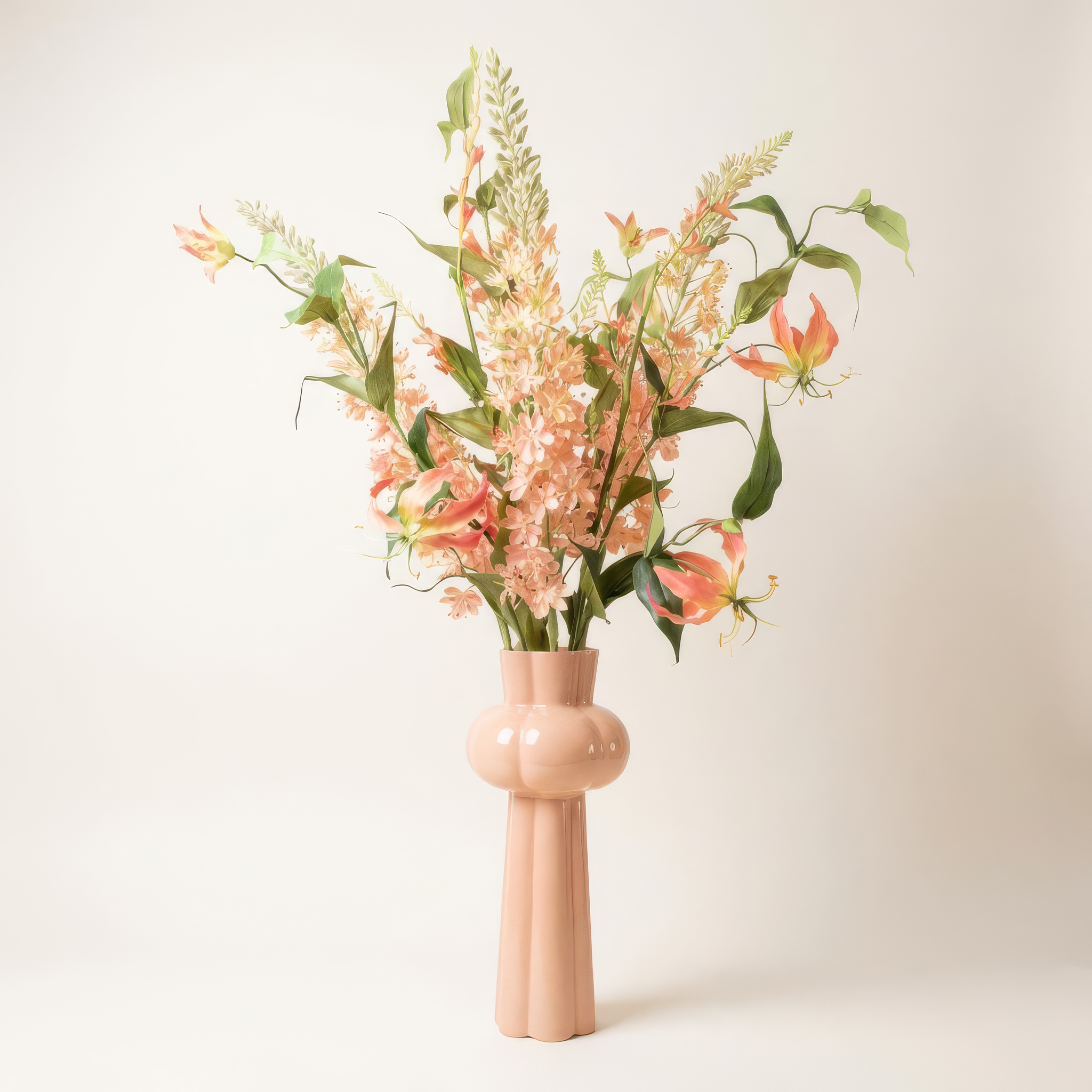 Comparison of original and 2x enlarged flower image with sharp details